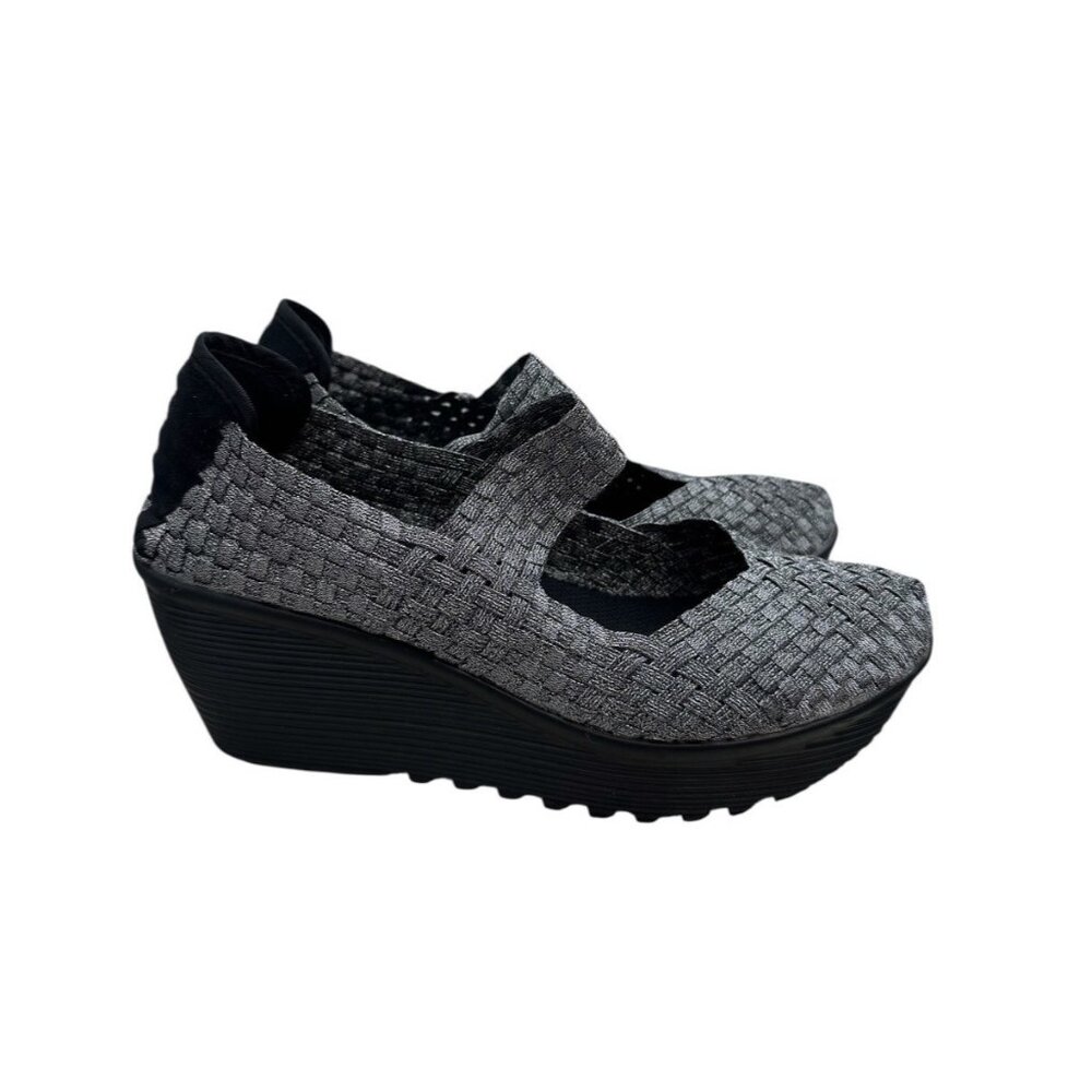 Women’s White Mt. Wedge Mary Jane size 8 Gunmetal Memory Foam Shoes